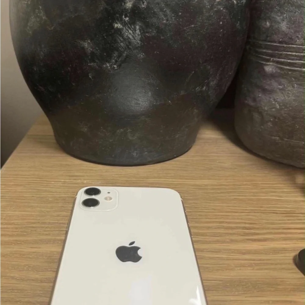 Apple Smartphone 11 64 GB white